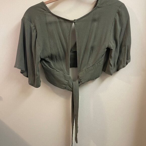 XS/S Showpo Olive Green Crop Top - Picture 3 of 4